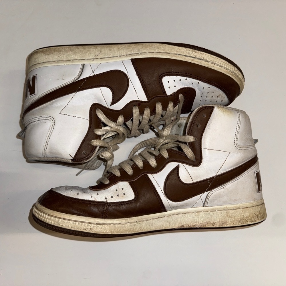 Nike Vintage Brown & White High Top Sneakers Mens — Retro 80s/90s Style